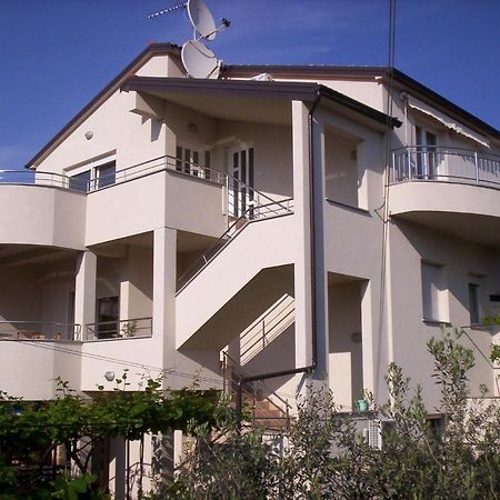 Apartment For Two 200M From The Beach Póla Kültér fotó